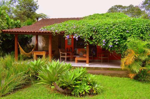 Hostal Pousada Recanto Do Pinheir�o