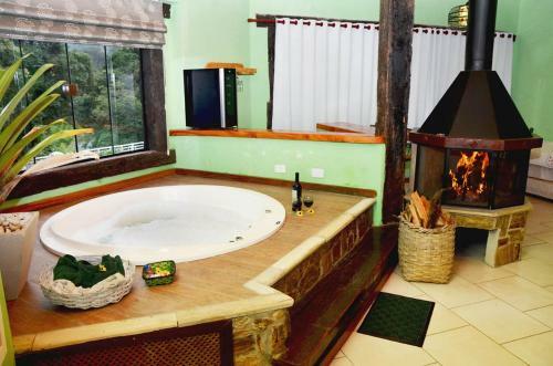 Hostal Pousada Chal�s Do Lago