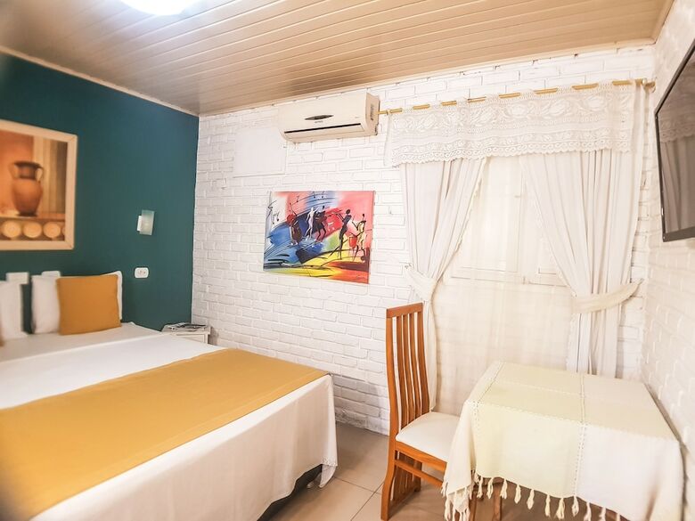 Hostal Pousada Le Baron