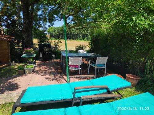 Apartamento Entre Bourges Et Sancerre, Vacances Relaxantes