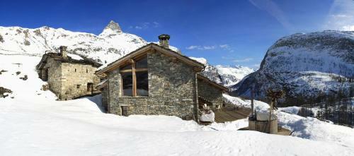 Hostal Chalet Colinn