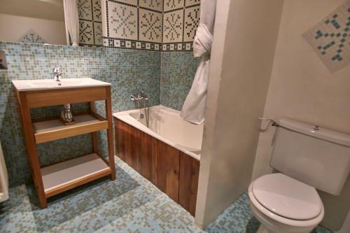 Hotel H�tel Les Lor�s