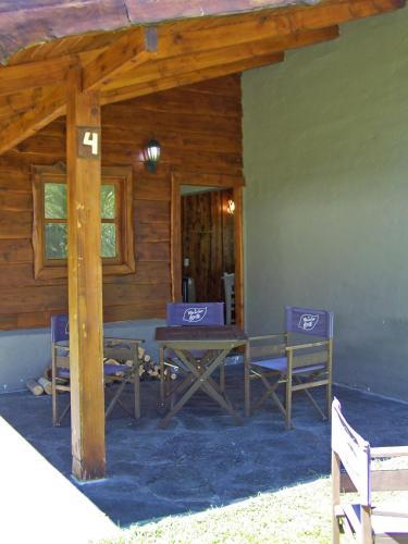Lodge Caba�as Y Hosteria Aldea Los Huemules