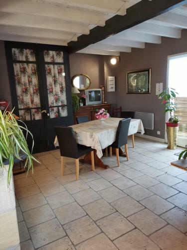 Bed & Breakfast Chambres Peyroutas "am�lie"