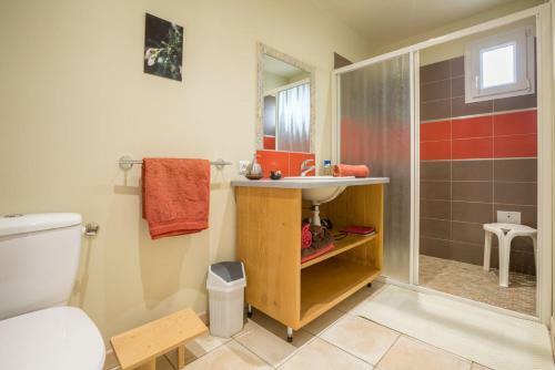 Bed & Breakfast Chambres D'h�te De Laudun