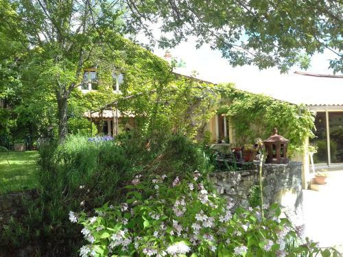 Bed & Breakfast Chambres D'h�te De Laudun