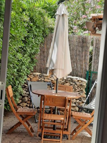 Apartamento Coquet T2 ,terrasse,parking ,4 Kms D Avignon