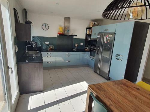 Villeneuve Les Avignon, Villa Enti�re En Provence