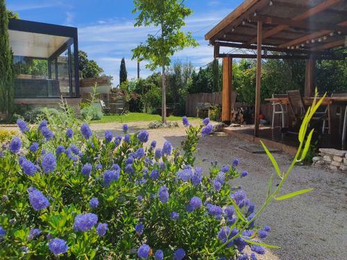 Villeneuve Les Avignon, Villa Enti�re En Provence