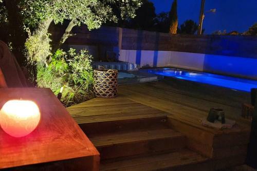 Villeneuve Les Avignon, Villa Enti�re En Provence