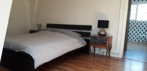 G�te Pour 8 - Axe Sedan Charleville