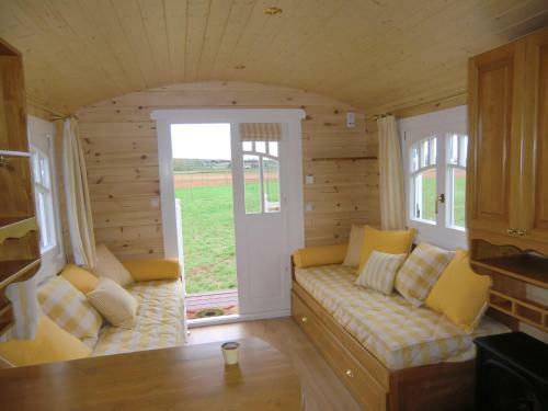 Agroturismo Les Roulottes De La Ferme De L'autruche Dromoise