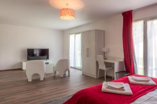 Domaine Des Pierres Dor�es