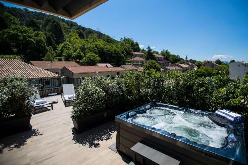 Hotel "la Cabane" De L'h�tel Le Tourisme