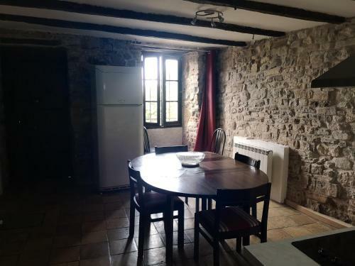 Maison Atypique � Cordes-sur-ciel 2 Chambres