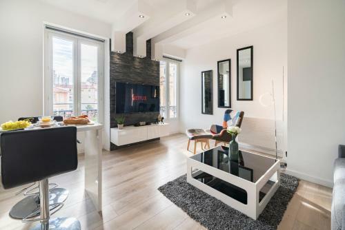 Monaco Border, Fully Renovated Apartment
