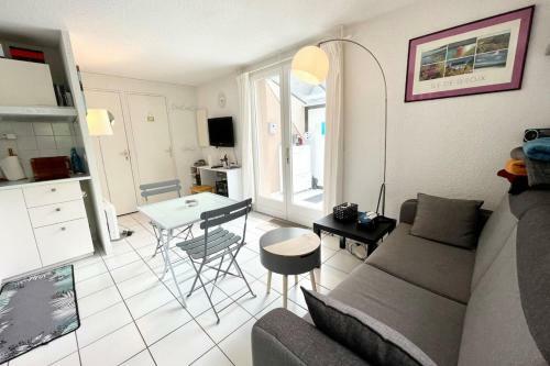 Charmante Maisonnette � 2 Pas Des Plagespiscine