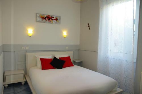 Hotel La Tour Des Fees