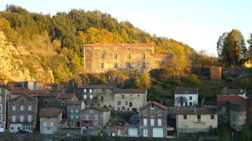 Hotel Gite-h�tel La Cabourne