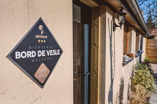 Apartamentos Gites S�r�na� Avec Vue Sur Rivi�re