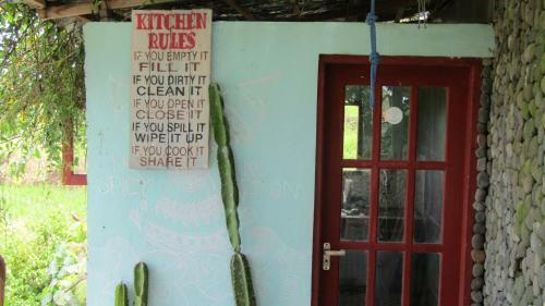 Hostal Dikaloha Surfschool And Stay