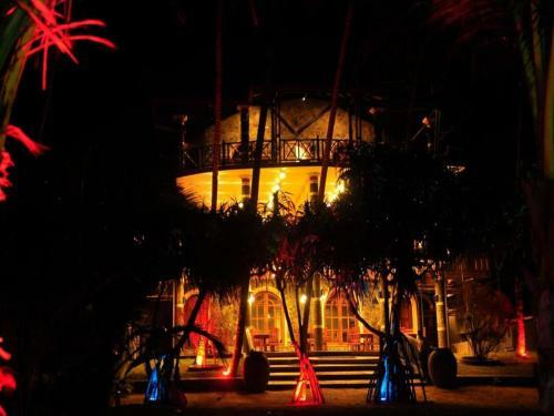 Bed & Breakfast Warahena Beach Hotel