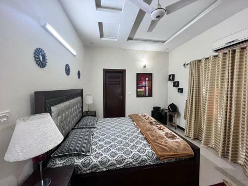 Private Room - Bahria Town