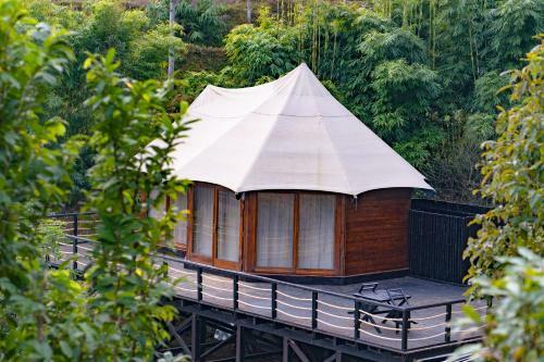 The Pavilions Himalayas Lake View
