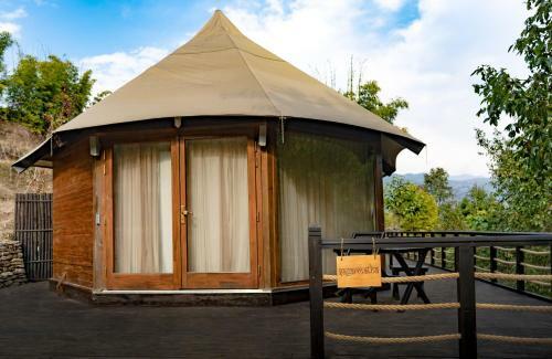 The Pavilions Himalayas Lake View