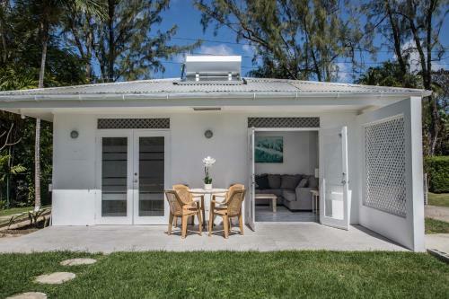 Stunning 2 Bed Bungalow With Private Pool In Barbados
