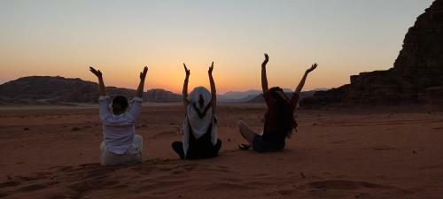 Wadi Rum Desert Eid Camp & Cave & Tours