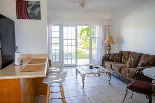 Apartamento Luxury Poolside Oasis,the Lagoons