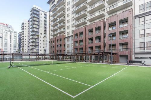 Apartamento Sophistication Stay-cation With A Roof Top Pool!