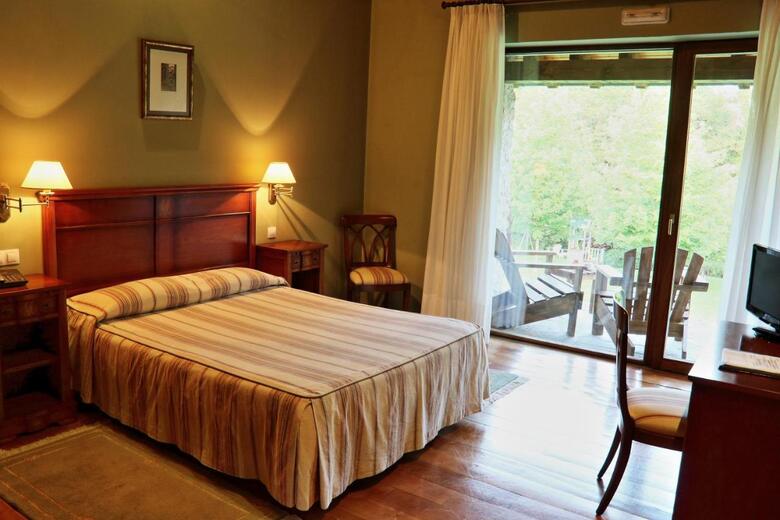 Hotel Palaci�n De To�anes