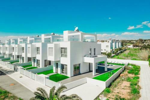 Stunning 3 Bedroom Villa Close To Nissi Beach!