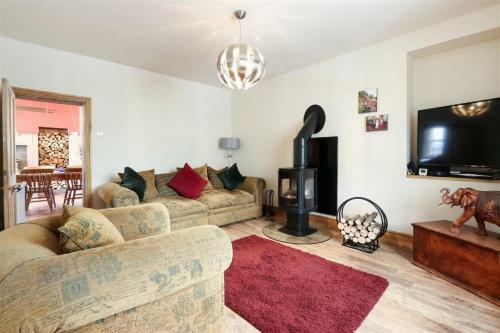 Ross Test Impeccable 4-bed House In Bethel