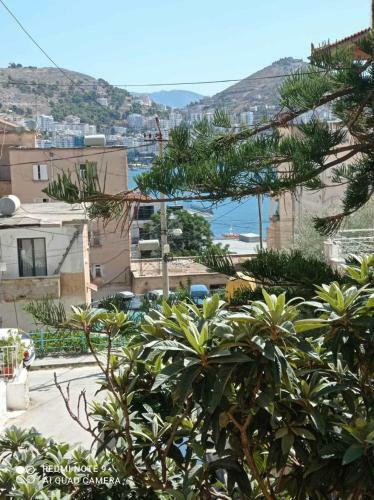 Port Side - 2br Apartment - Center Location