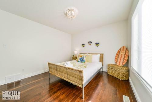 Villa New, 3bdrm Tropical Oasis, Central, Garage, Fireplace, Wifi!
