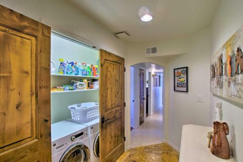 Stunning Home With Views 4 Mi To Fountain Park