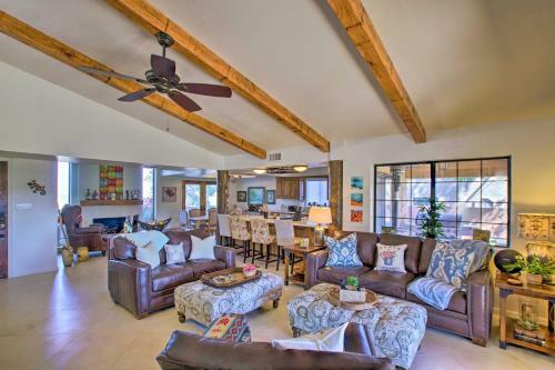 Stunning Home With Views 4 Mi To Fountain Park