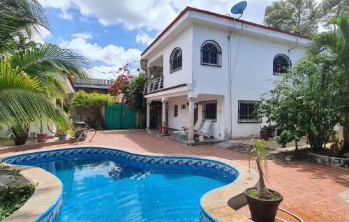 Alipal - Wonderful Private House. Garden And Pool
