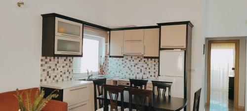 Four Seasons Apartments