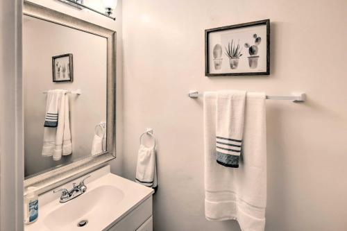 Lake Havasu Pad With Private Pool 3 Mi To Lake