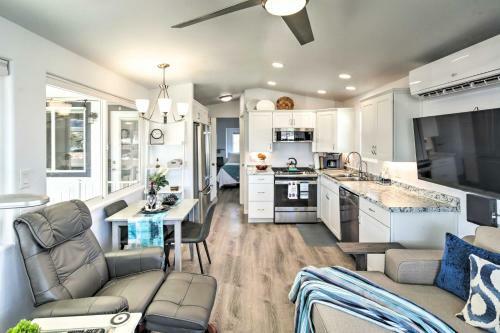 Lake Havasu Escape With Views - Walk To Lake!