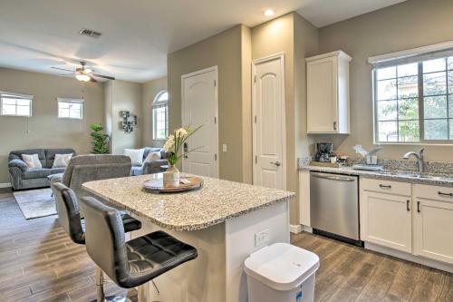 Lovely Mesa Townhome With Pool And Hot Tub Access