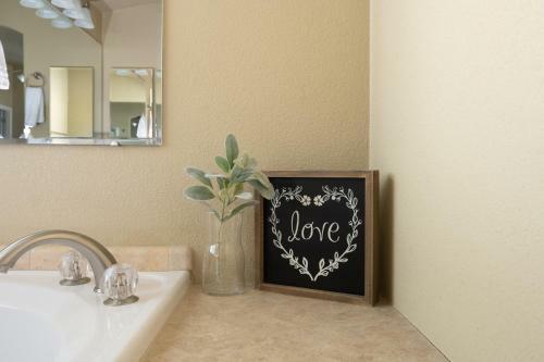 New Listing! Spacious Home In Munds Park, Arizona.