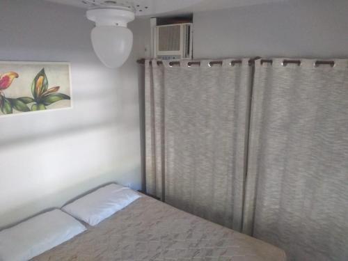 Casa Com Piscina Em Gerib� Para Temporada.