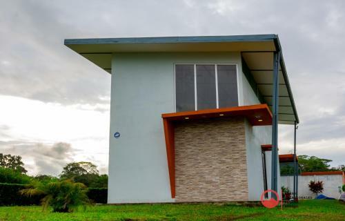 Majestic Arenal House - Private Pool, Wifi, A / C
