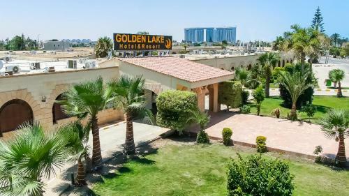 Golden Lake Marina Hotel