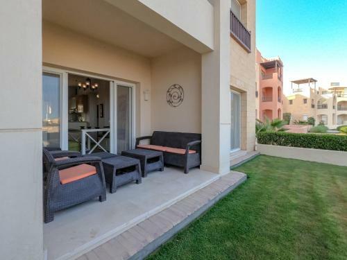 Exotic Retreat 2 Br Apartment In Water Side Lagoon Pool